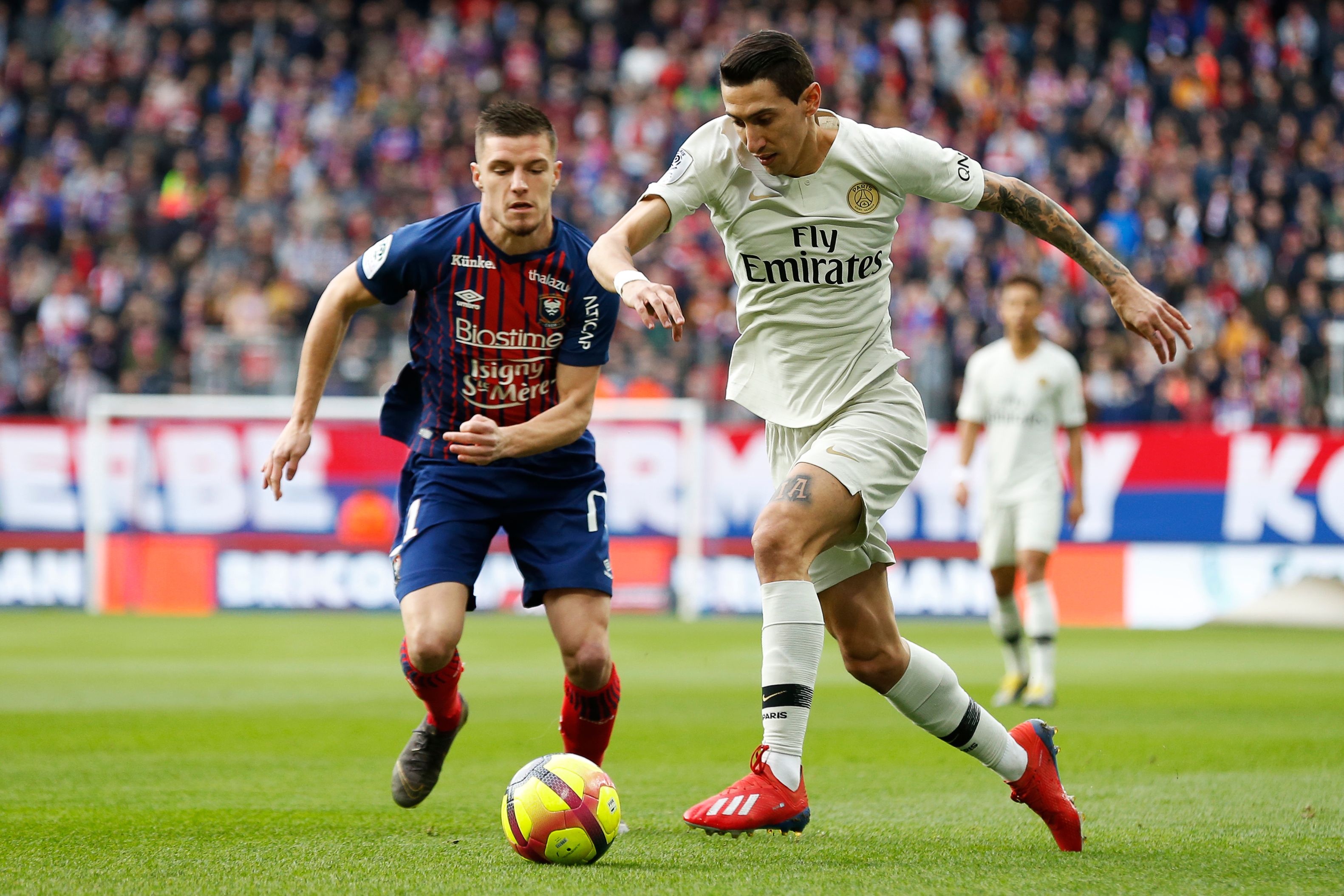 王牌对决！姆巴佩21场25球4助，哈兰德20场20球3助