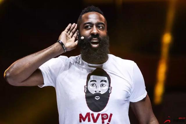 雄鹿火箭裁判报告：最后2分钟0错漏判 伊森提前犯规&字母申京违例