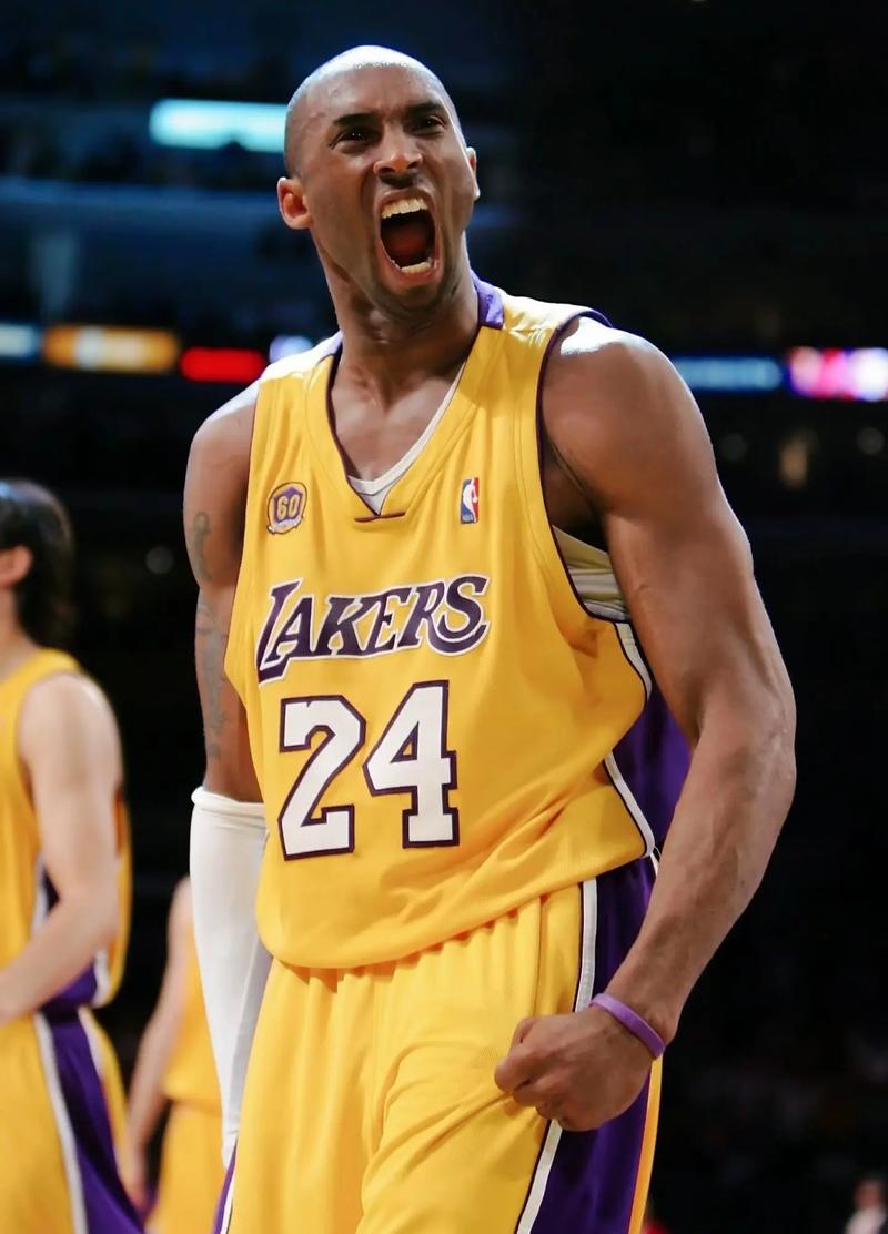 [游泳]张雨霏、叶诗文亮相 覃海洋游出高水平