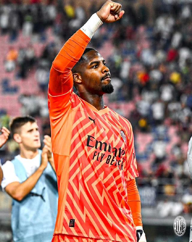 复刻利物浦经典战术！德国队巧借角球破意大利防